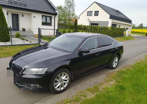 Skoda Superb cena 57900 przebieg: 145000, rok produkcji 2019 z Miłakowo małe 121